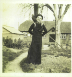 42_PEW-6-4-001-Pete-Whatley-at-40-Duck-St-c1943