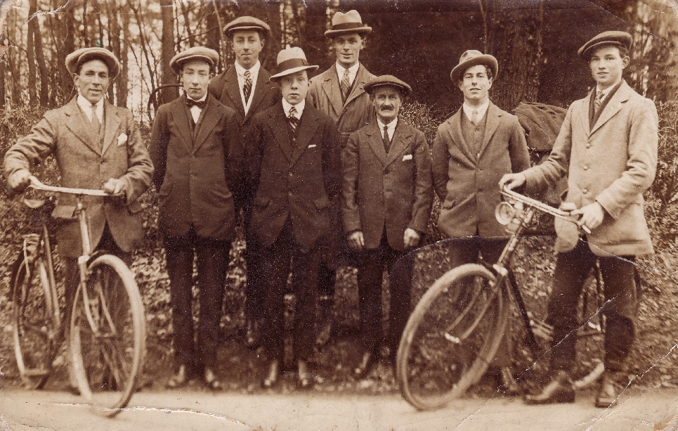 Picture from Mr Fry at 42 Bulbery taken around 1930