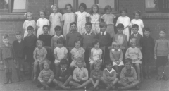 Village School picture taken in 1933