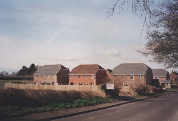 AAPC-6-1-072 -- Criswick Close -- 1/3, 5/7, 9/11 -- 2000