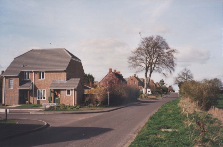 AAPC-6-1-073 -- Criswick Close -- 2 and 4 -- 2000