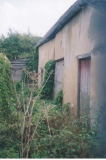 AAPC-6-1-003  -- Duck St, Old Cob Barn -- The Old Cob Barn north wall -- 06-Sep-2000