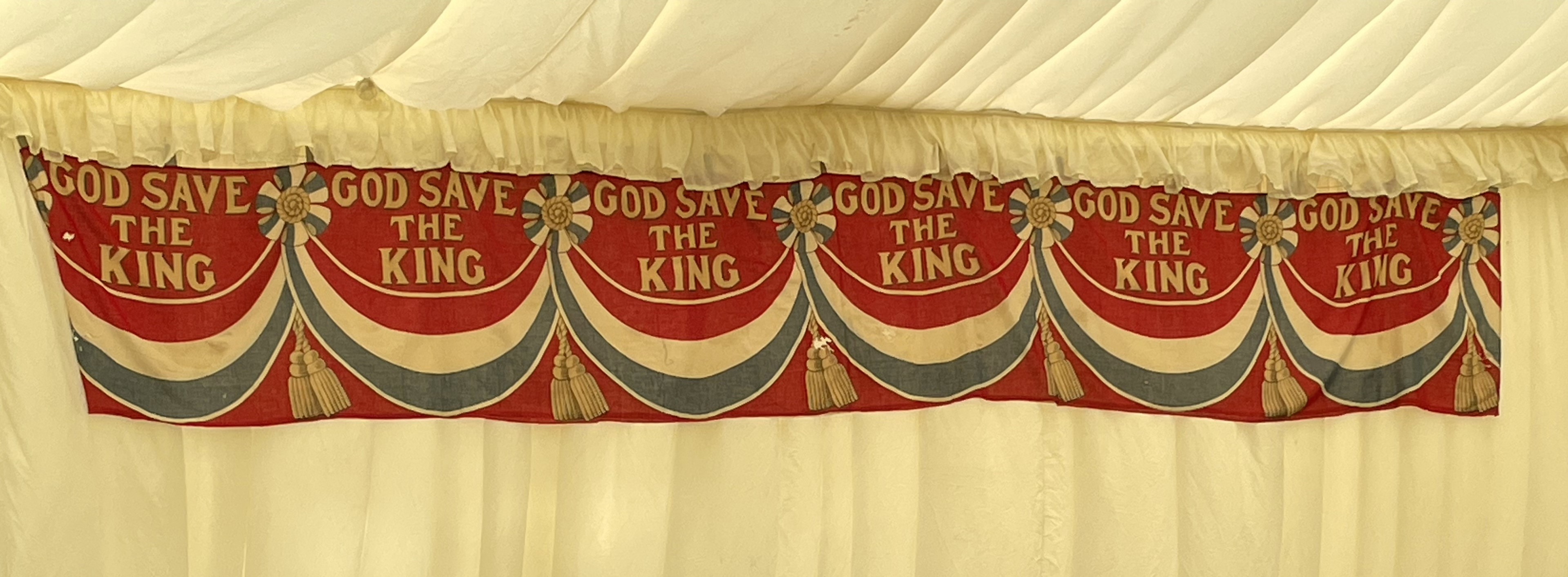 Gold Save the King Banner